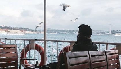 拜仁慕尼黑轻松取胜，汉诺威遭遇滑铁卢