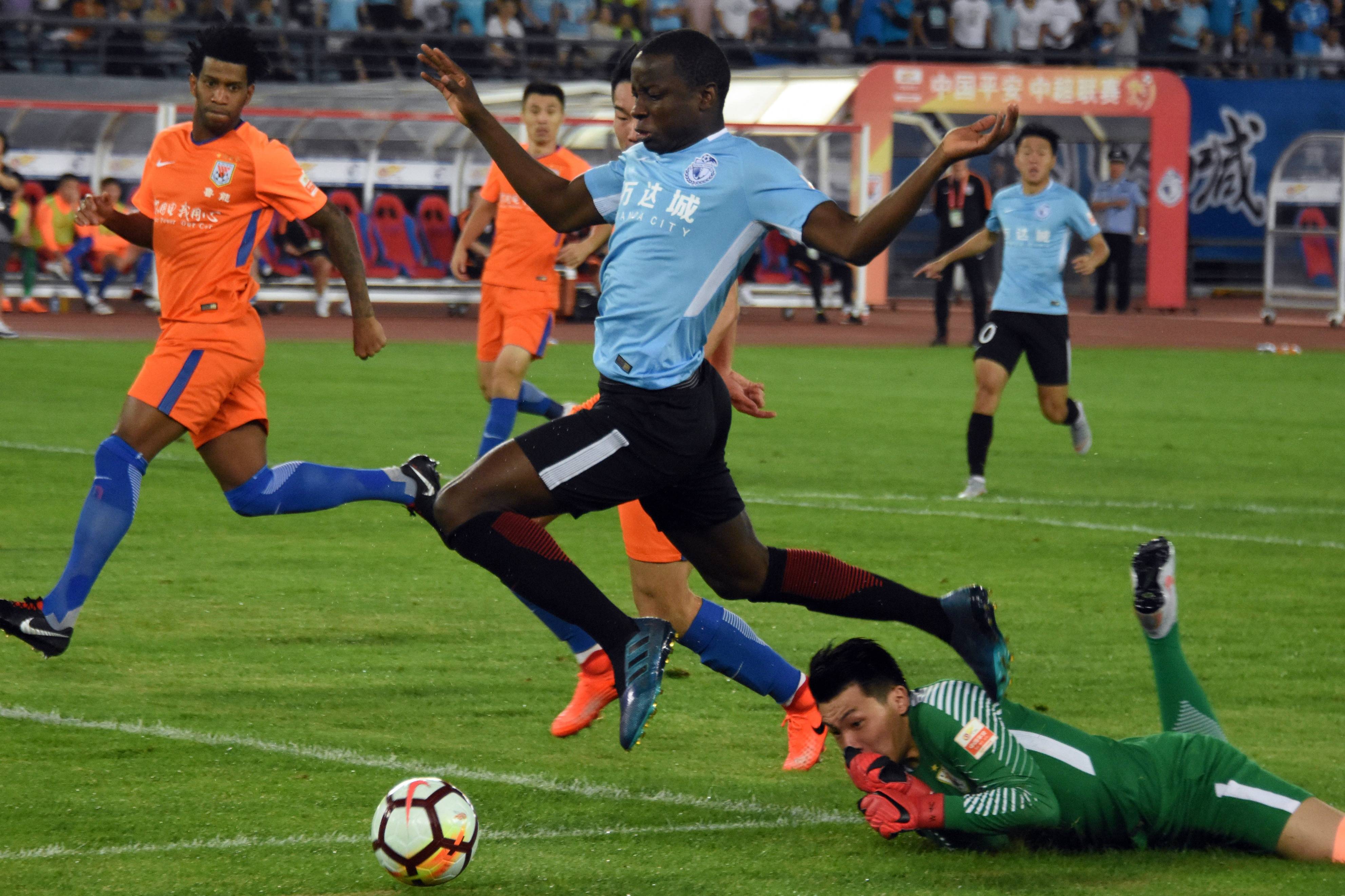 大连一方客场逆转山东鲁能,壮大声势(2018年9月1日大连一方 vs 山东鲁能泰山 视频直播) 大连一方客场逆转山东鲁能,壮大声势(2018年9月1日大连一方 vs 山东鲁能泰山 视频直播)