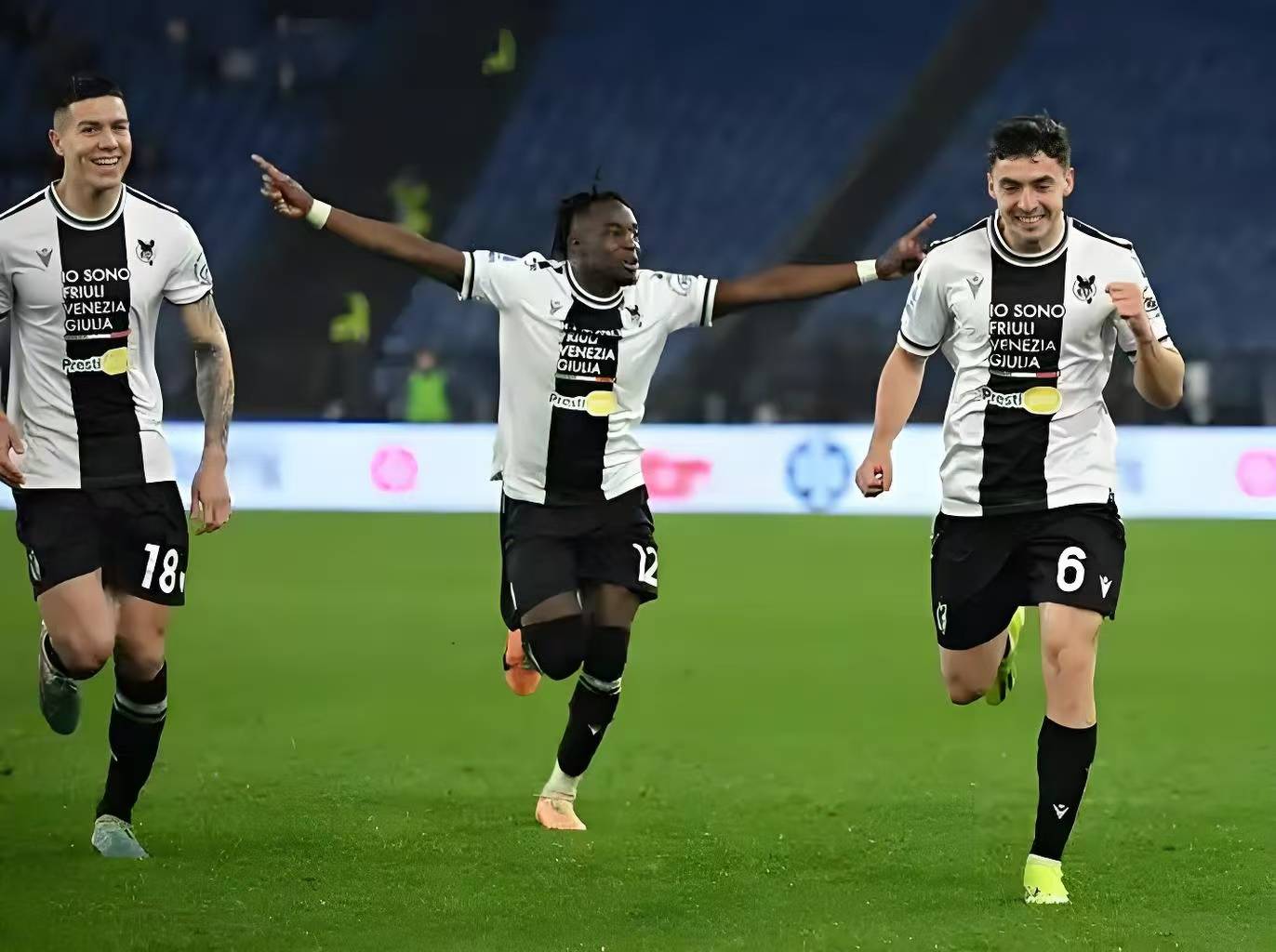 包含佛罗伦萨球员表现抢眼,助力球队冲击意甲前四的词条 包含佛罗伦萨球员表现抢眼,助力球队冲击意甲前四的词条