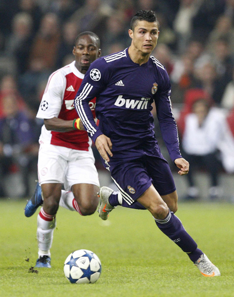 阿贾克斯攻击如潮,豪取大胜的简单介绍 阿贾克斯攻击如潮,豪取大胜的简单介绍