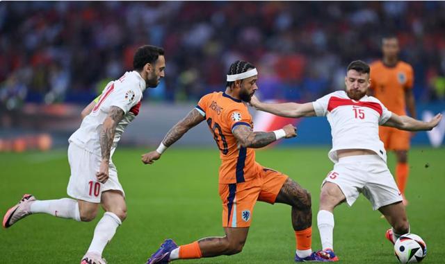 欧洲足球赛季中球队互有厮杀激战 欧洲足球赛季中球队互有厮杀激战