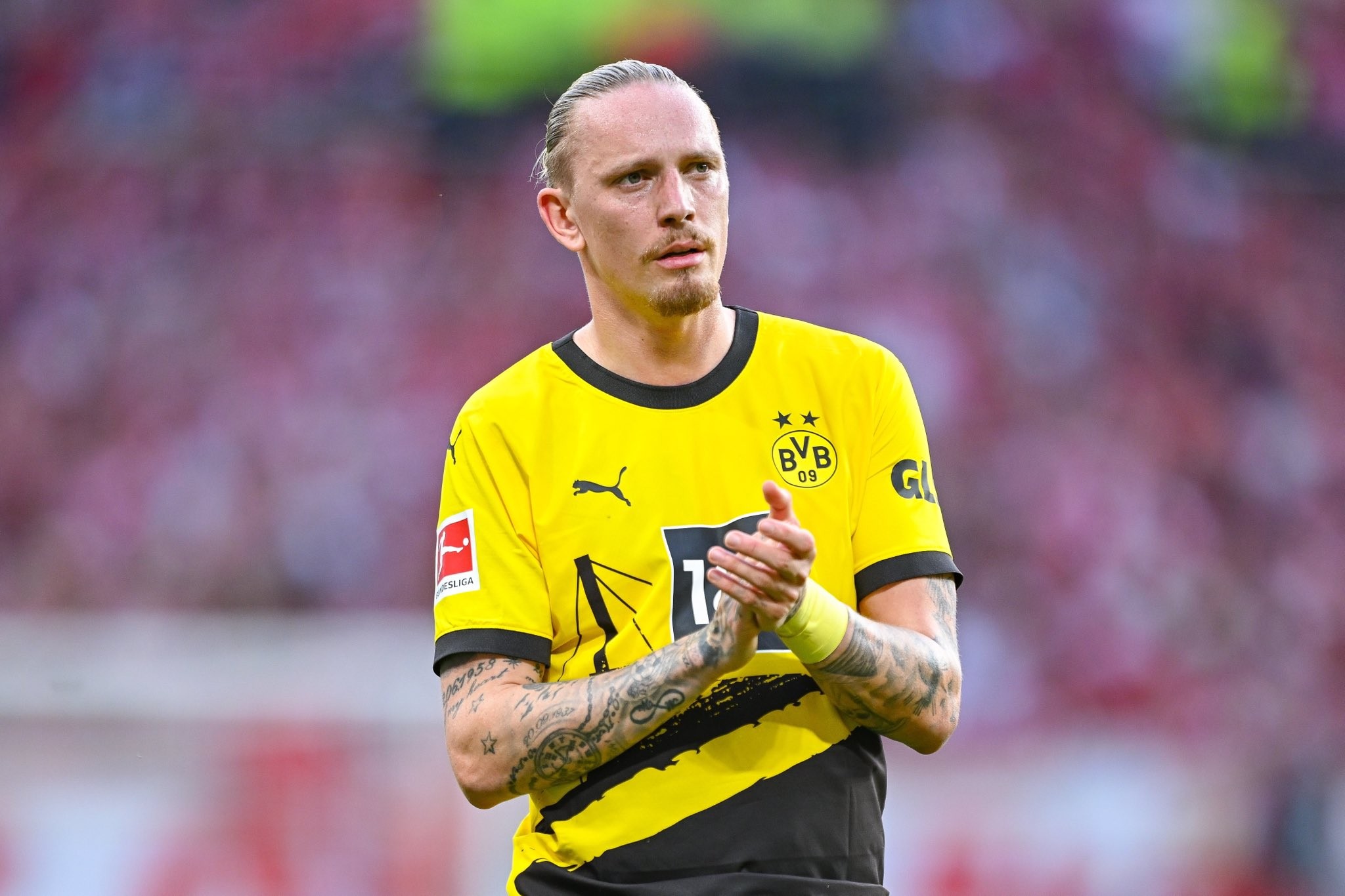 关于沃尔夫斯堡队员展现出色表现，希望延续胜利的信息