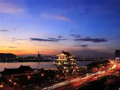 长沙橙色海燕衰败云南红河谷，挣扎求胜的简单介绍