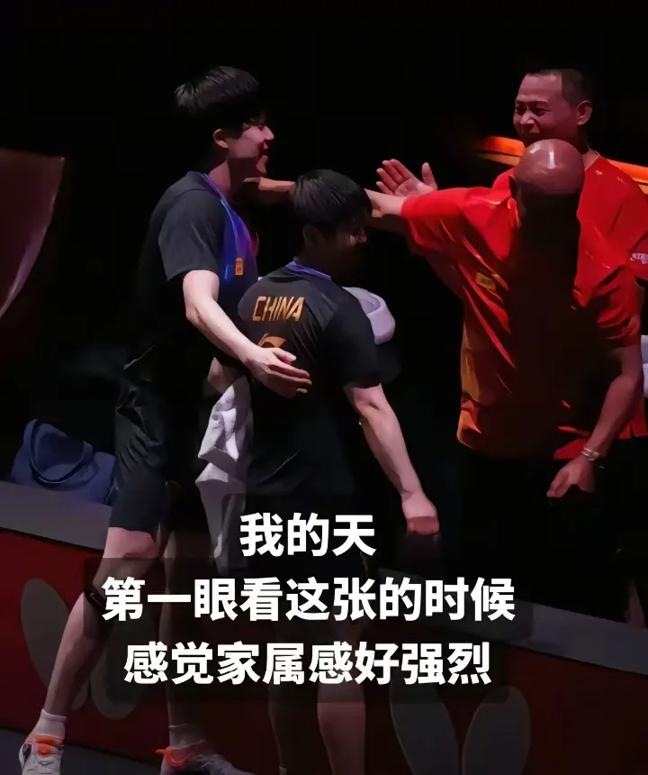 强对强,一场精彩对决引发球迷热议 强对强,一场精彩对决引发球迷热议